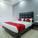 A1Rooms By Family Stay Hotel
