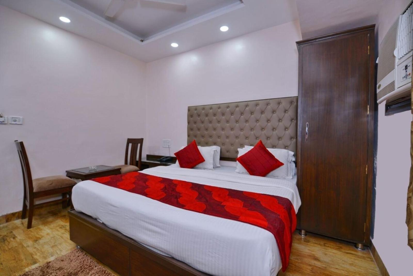 A1rooms By Family * New Delhi
